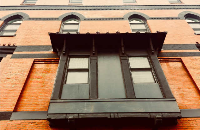 1800-8 RIDGE AVENUE Gallery 3