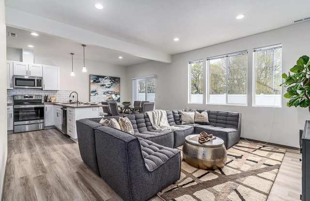 $2,300 - 3 Bed / 2.5 Bath Gorgeous Newer Built Duplex in North Spokane photos photos