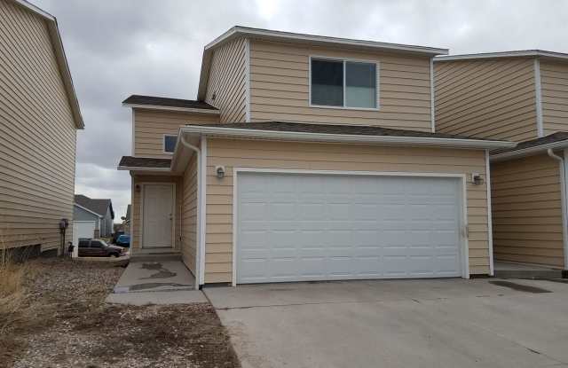 5012 Rock Springs St - 5012 Rock Springs Street, Cheyenne, WY 82001
