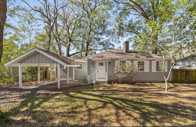 Three Bedroom Cottage in Country Club Village photos photos