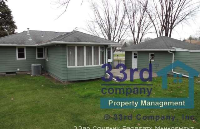 2366 Long Lake Road Gallery 2
