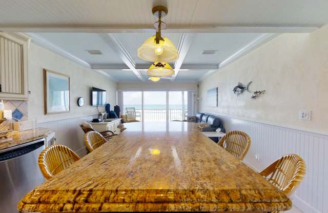 4849 Saxon Dr Gallery 3