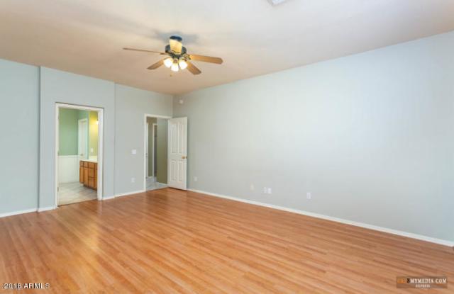 2111 E BELLERIVE Place Gallery 4