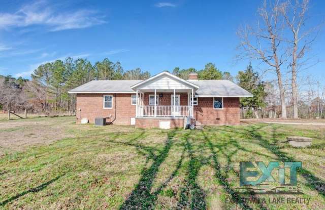 Freshly Updated Brick Home in Peaceful Country Setting – Freeman, VA photos photos