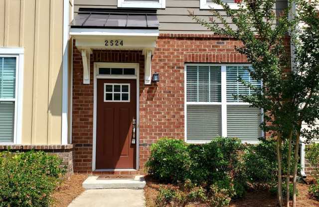 Beautiful townhouse close to uptown photos photos