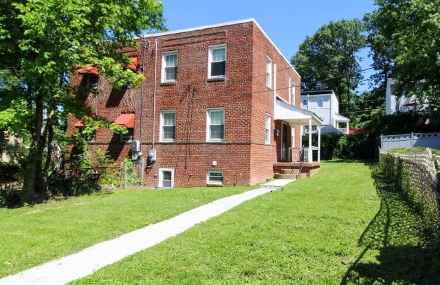 5015 Southern Avenue - 5015 Southern Avenue Southeast, Coral Hills, MD 20743