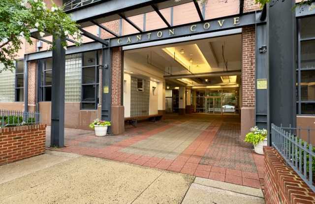 Elegant 2 Bedroom/2.5 Bathroom Apartment with Den, 2 Parking Spaces, and Storage Unit in Canton, Baltimore, MD! photos photos