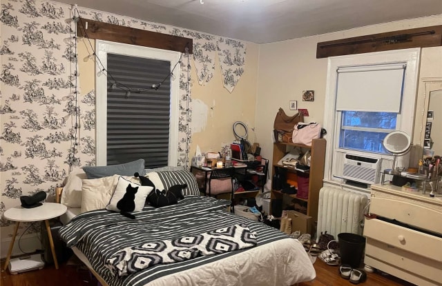 57 Vanderbilt Avenue - 57 Vanderbilt Avenue, Floral Park, NY 11001