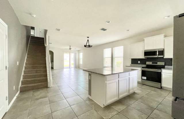 Beautiful Home for rent in Winter Garden Gallery 4