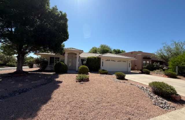 Occupied Do Not Disturb Tenant 3 Bedroom Plus Den & 2 Bath home Contact Property Pros Property Management photos photos