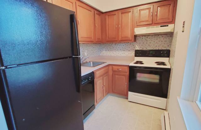 696 Hope Street - 696 Hope Street, Stamford, CT 06907