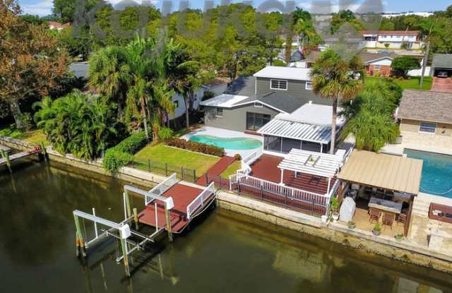 8718 Thornwood Lane - 8718 Thornwood Lane, Town 'n' Country, FL 33615