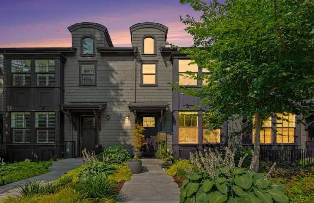 2111 9th Avenue W photos photos