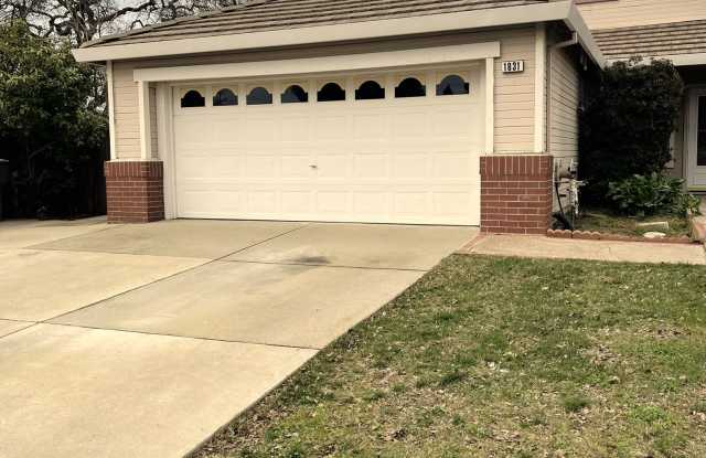 1831 Discovery Drive Gallery 4