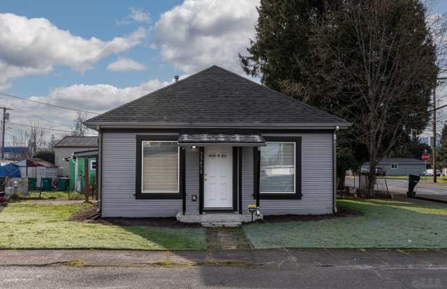 33450 Southwest Hall Street photos photos