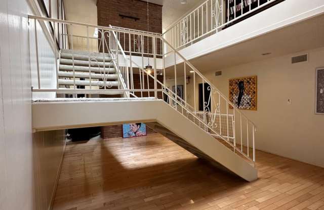 4610 Indiana Avenue Gallery 4