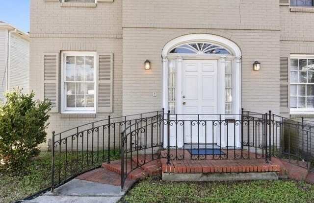 5526 S CLAIBORNE Avenue photos photos