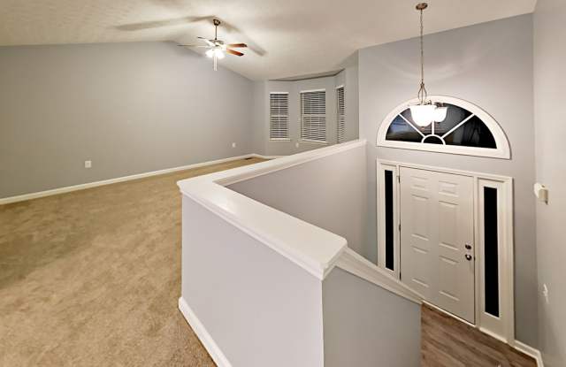 792 Twin Oaks Lane Gallery 3