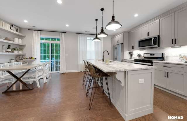 Charming 2BR Townhome in Danbury photos photos