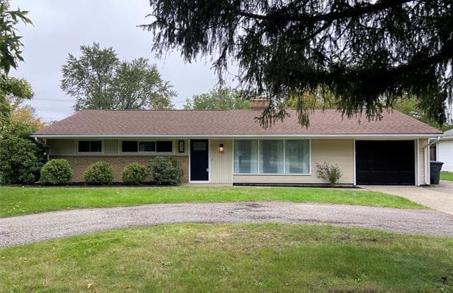 2258 MIDDLEBELT Road - 2258 Middlebelt Road, Oakland County, MI 48324
