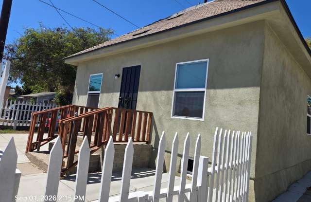 2 Bed  1 Bath House Gallery 1