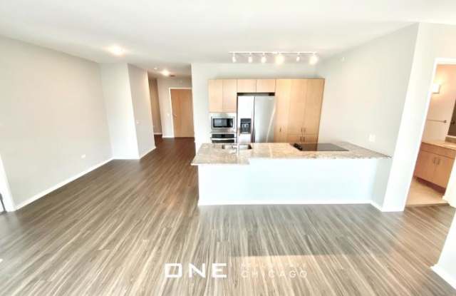 206 E Illinois Gallery 2