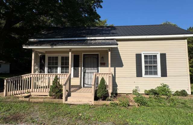 2 Bedroom, 1 Bathroom House in Lexington! photos photos 2 Bedroom, 1 Bathroom House in Lexington! photos photos