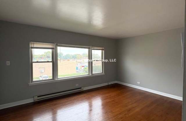 7630 1/2 North Milwaukee Ave. Gallery 1