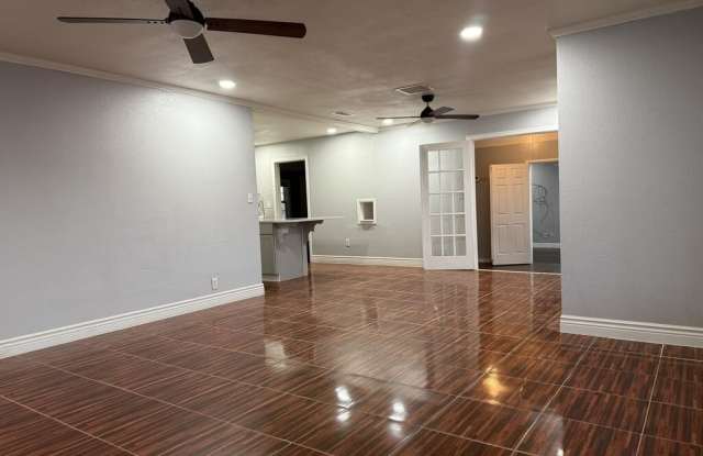 3814 E Marigold Dr Gallery 2