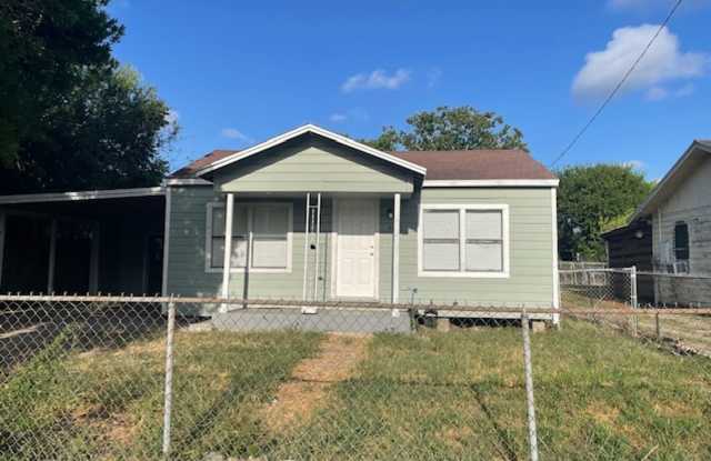Move in ASAP-3 bedroom-1/2 off first months rent Gallery 1