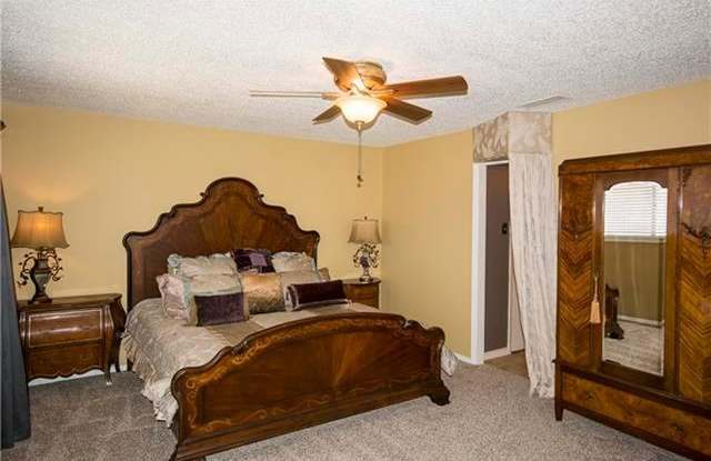 304 Candlewood Place Gallery 2