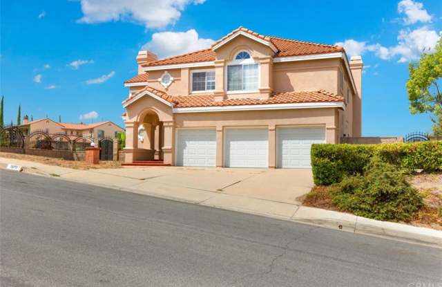 19711 E Country Hollow Drive Gallery 2