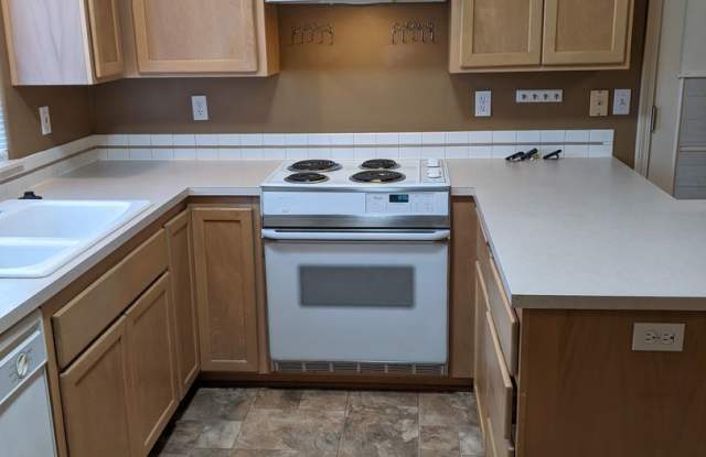 Great Location! 3-Bedroom, 2-Bath Home In The 4J School District! photos photos