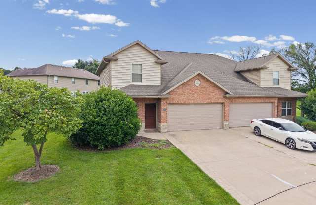 Jenne Hill Townhomes & Seasons Brook Estates Gallery 3