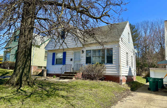 5329 Vine St photos photos