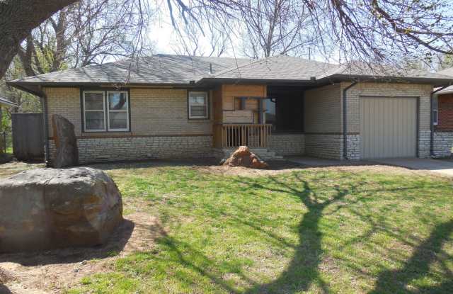 3 BED 1 BATH IN CASADY HEIGHTS ADDITION OF THE VILLAGE photos photos