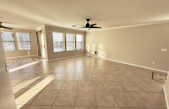 3435 E Longhorn Drive Gallery 4