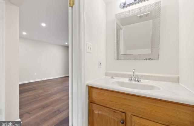 2821 MADEIRA Court Gallery 4