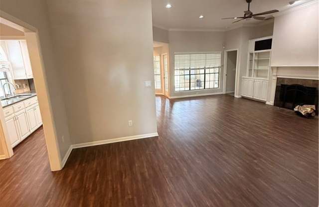 7649 Dallas Street Gallery 2