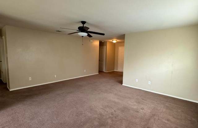 Great home in Heartland!  MOVE IN SPECIAL $250 OFF FIRST MONTHS RENT Gallery 3