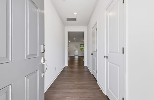 216 Deercroft Drive - 1 Gallery 2