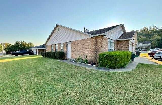 1386  N Bernice  DR - 1386 North Bernice Drive, Fayetteville, AR 72703