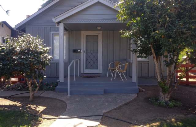 BEAUTIFUL HOME ON LARGE LOT W/ ADDITIONAL OFFICE SPACE photos photos