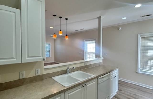 2113 Thornblade Drive Gallery 4