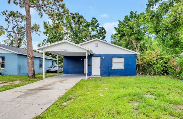 Affordable 3/2 With Carport photos photos