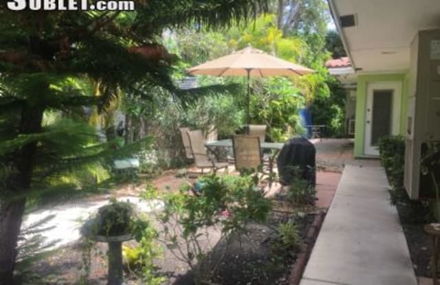 4136 Sea Grape Dr - 4136 Seagrape Dr, Lauderdale-by-the-Sea, FL 33308