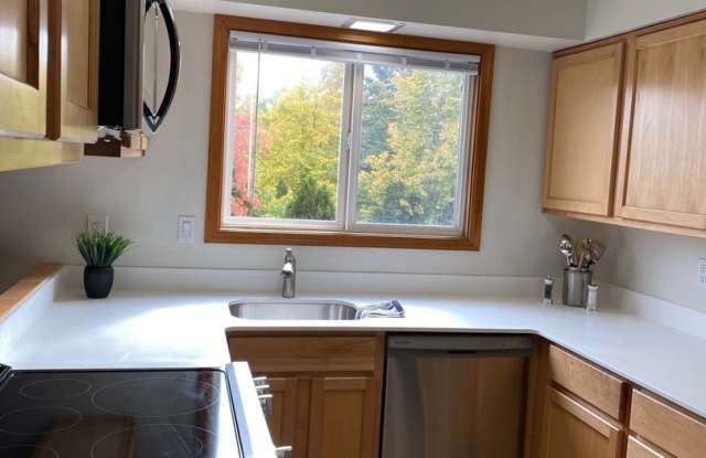 Hilltop Apartments Gallery 4