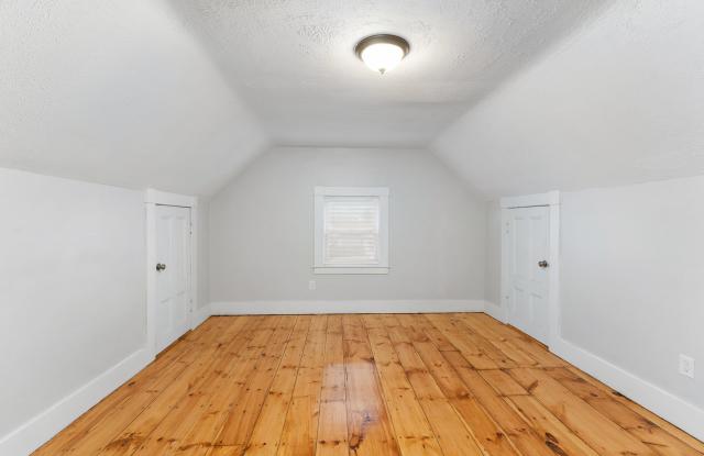 403 Beacon Street Gallery 3