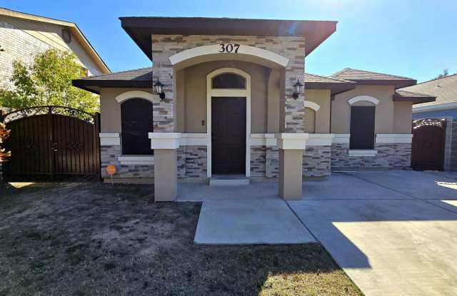 307 Santander Dr photos photos