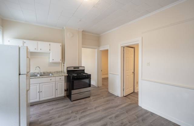 629 4th Ave - 2 photos photos